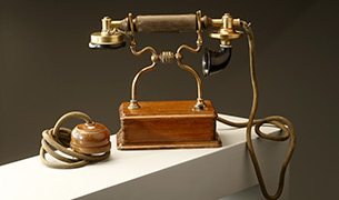Poste téléphonique manuel années 1900