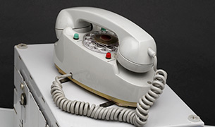 LMT téléphone analogique années 1980
